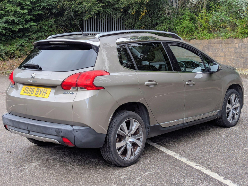 Peugeot 2008 1.2 Puretech Feline Eat Euro 6 Ss Calima #3