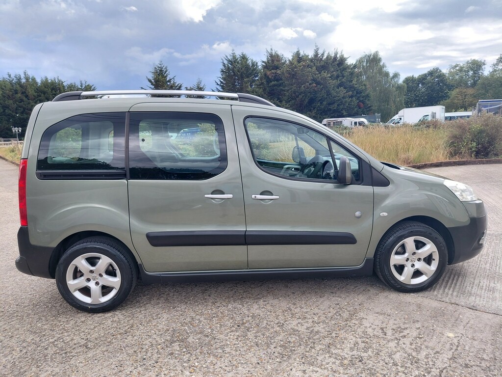 Peugeot Partner Tepee 1.6 Hdi 8V Tepee Outdoor 2011 Grey #2