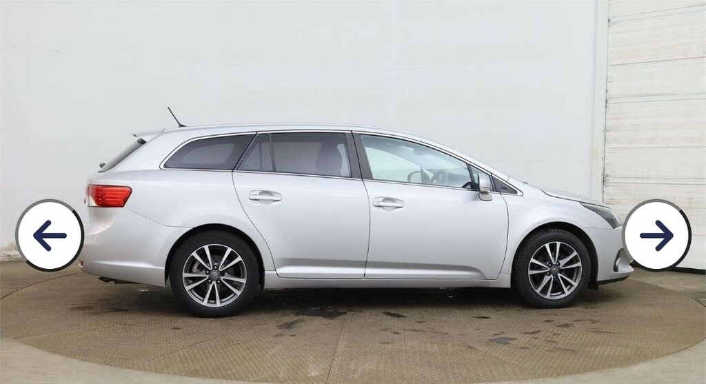 Toyota Avensis 1.8 V-matic Tr 2013 Silver #2