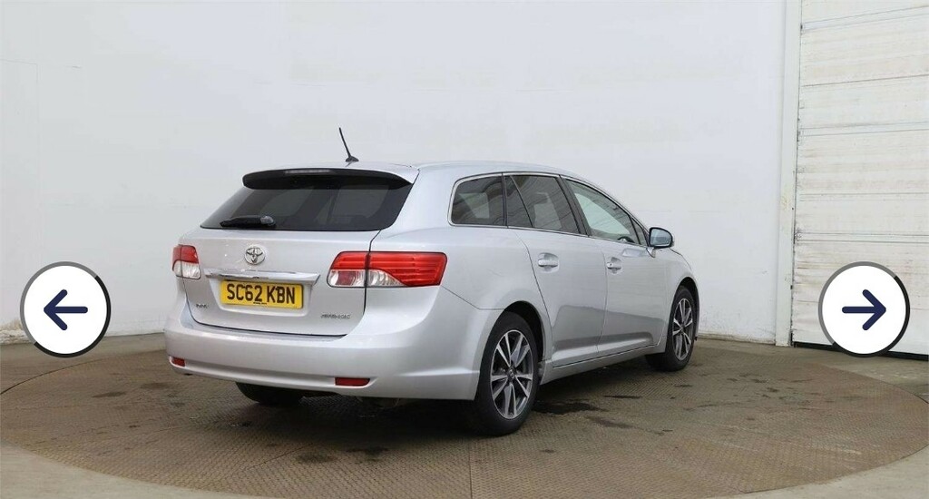 Toyota Avensis 1.8 V-matic Tr 2013 Silver #3