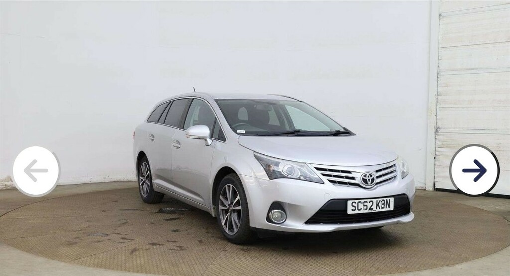 Toyota Avensis 1.8 V-matic Tr 2013 Silver