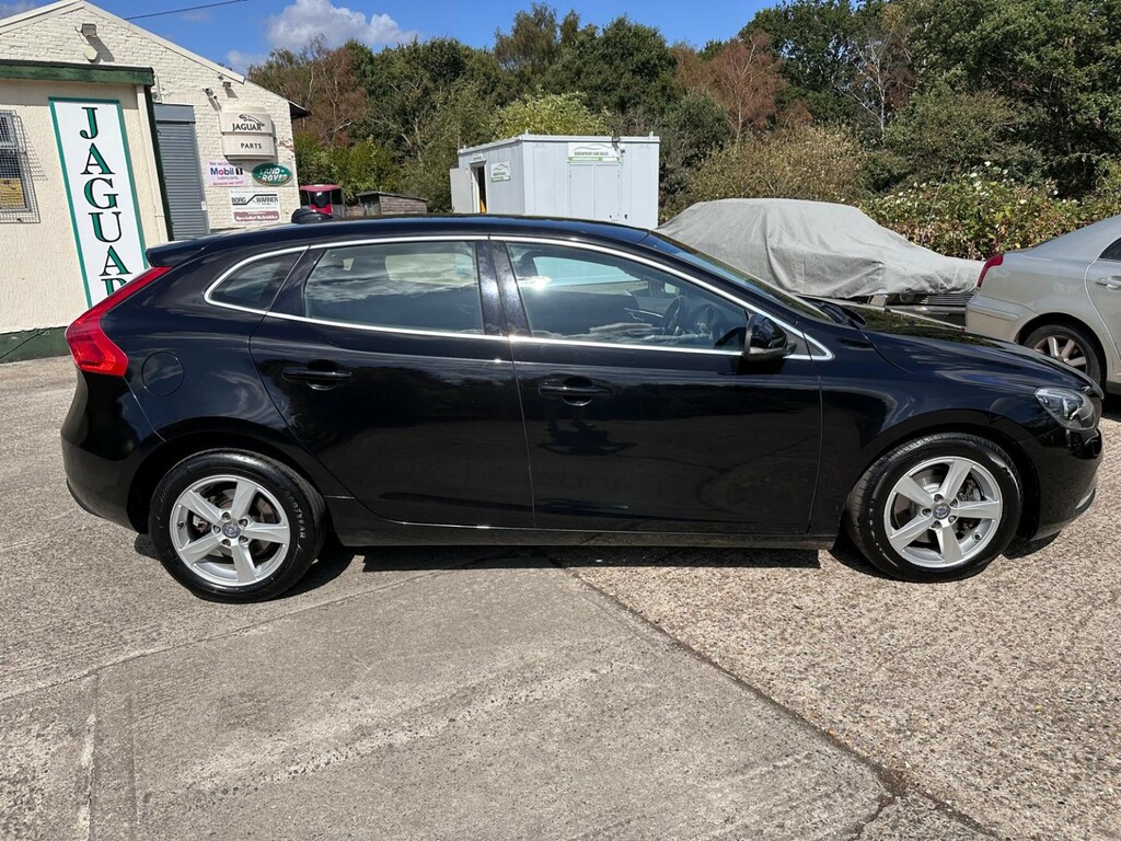 Volvo V40 2.0 Se D2 2016 Black #2