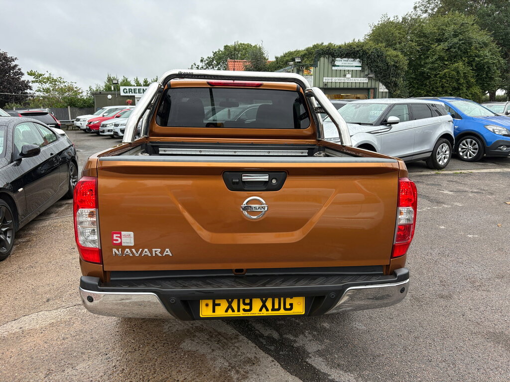 Nissan Navara 2.3 Dci Tekna Pickup Double Cab 4W Yellow #6