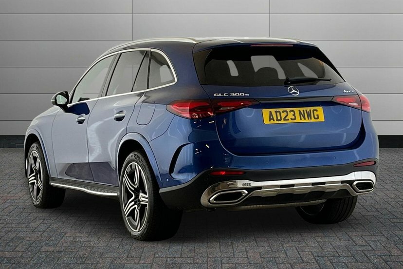 Mercedes-Benz GLC Class Glc 300E 4Matic Amg Line Premium Blue