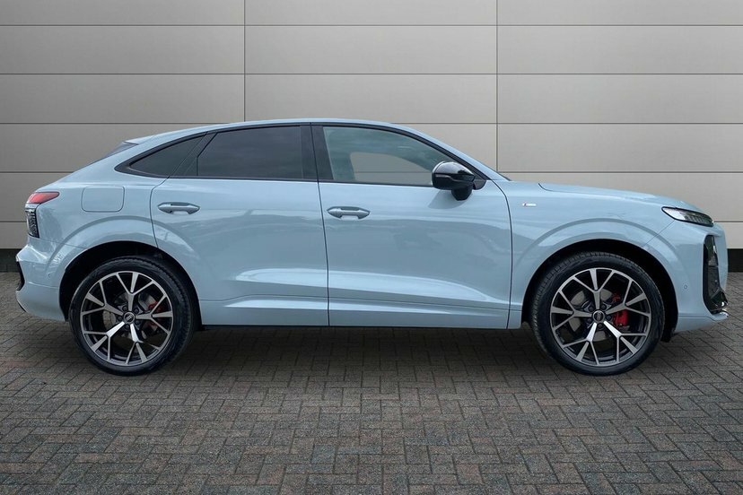 Audi Q3 1.5 Tfsi Edition 1 Sportback S Tronic Grey #3