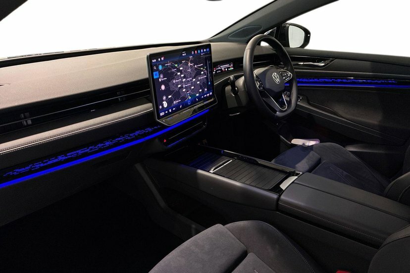 Volkswagen ID.7 Pro 77Kwh Match Plus Fastback Blue #2