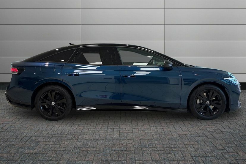Volkswagen ID.7 Pro 77Kwh Match Plus Fastback Blue #4