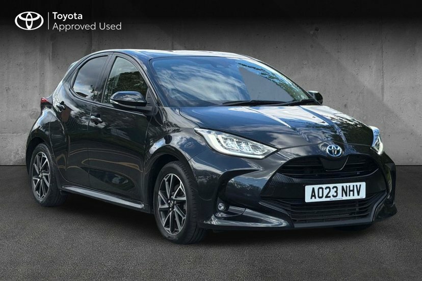 Toyota Yaris 1.5 Vvt-h Design Hatchback Hybrid E-cvt Black