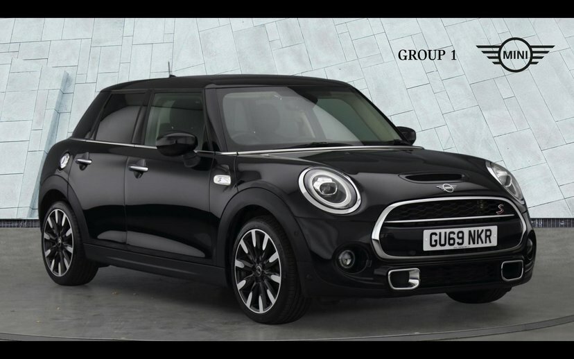 Mini Hatch 5-Door Hatch Cooper S Exclusive Black