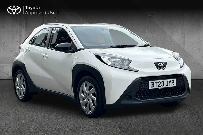 Toyota Aygo X 1.0 Vvt-i Pure Hatchback X-shift 72 Ps White