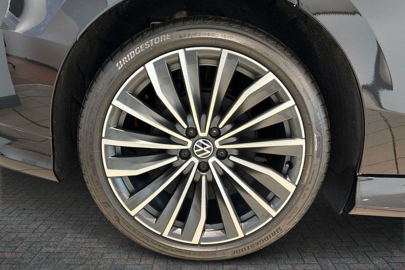 Volkswagen ID.7 Pro 77Kwh Match Plus Fastback Exterior Pa Black #5
