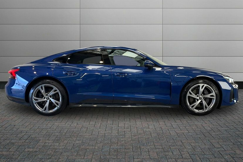 Audi E Tron GT 93.4Kwh Saloon Quattro 476 Ps Blue #4