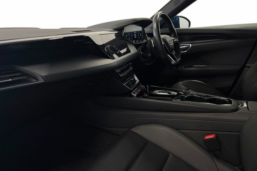 Audi E Tron GT 93.4Kwh Saloon Quattro 476 Ps Blue #2