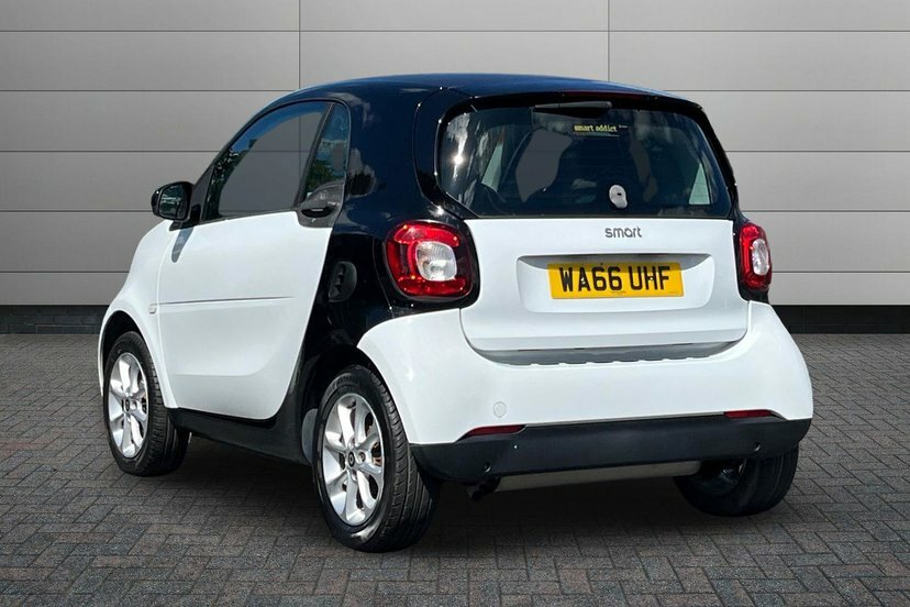 Smart Fortwo Coupe Fortwo Passion Coupe White #2