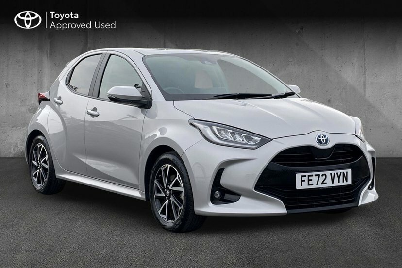 Toyota Yaris 1.5 Vvt-h Design Hatchback Hybrid E-cvt Silver