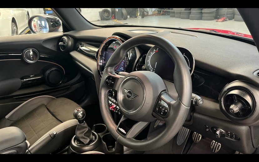 Mini Hatch 3-Door Hatch Cooper Sport GU24VHC Red #6