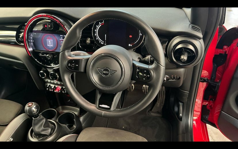 Mini Hatch 3-Door Hatch Cooper Sport GU24VHC Red #5