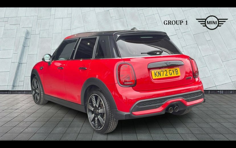 Mini Hatch 5-Door Hatch Cooper S Exclusive KN72GYB Red #2