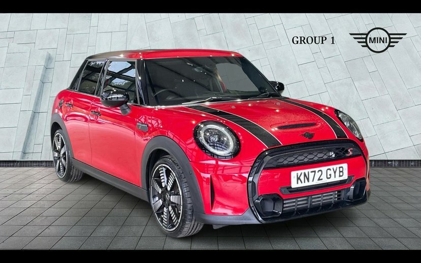 Mini Hatch 5-Door Hatch Cooper S Exclusive Red