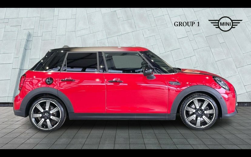 Mini Hatch 5-Door Hatch Cooper S Exclusive KN72GYB Red #3