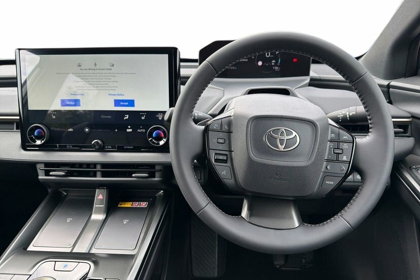 Toyota bZ4X 73.1Kwh Design White #6