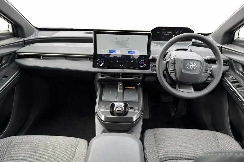 Toyota bZ4X 73.1Kwh Design White #5