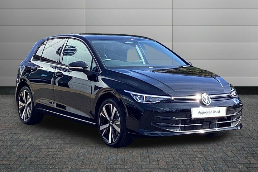 Volkswagen e-Golf 1.5 Tsi Ehybrid 19.7Kwh Match Dsg Black