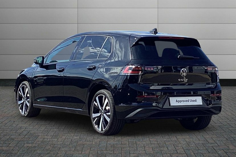 Volkswagen e-Golf 1.5 Tsi Ehybrid 19.7Kwh Match Dsg Black #3