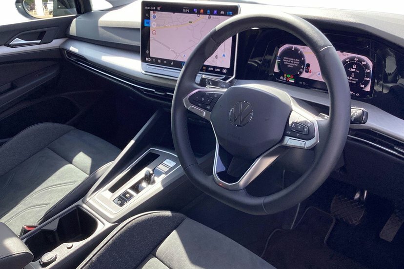 Volkswagen e-Golf 1.5 Tsi Ehybrid 19.7Kwh Match Dsg Black #6