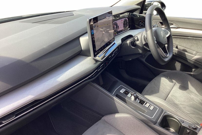 Volkswagen e-Golf 1.5 Tsi Ehybrid 19.7Kwh Match Dsg Black #2