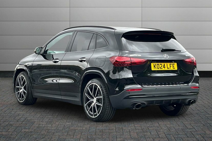 Mercedes-Benz GLA Class Gla35 Amg Premium Suv 306 Ps Black #2