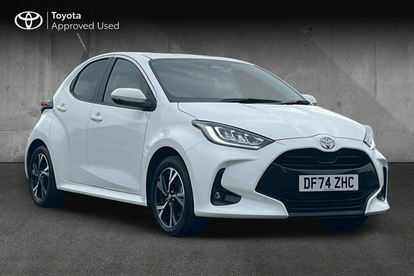 Toyota Yaris 1.5 Vvt-h Design Hatchback Hybrid E-cvt White