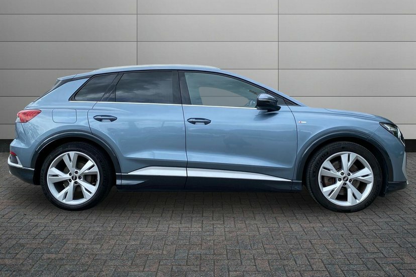 Audi Q4 E Tron 40 S Line Suv 82Kwh 204 Ps PJ71DCU Blue #4