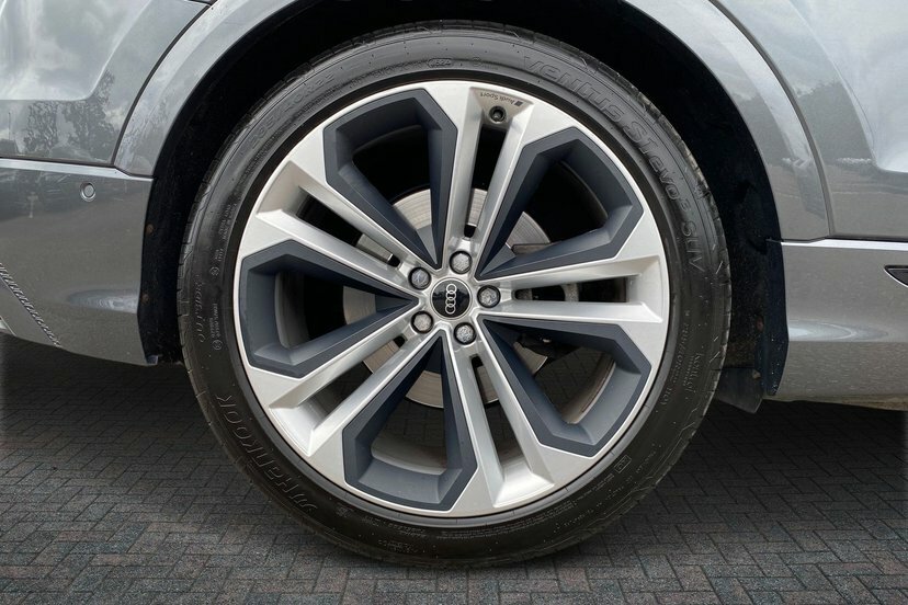Audi Q8 3.0 Tfsi V6 55 Black Edition Suv Tiptro Grey #5