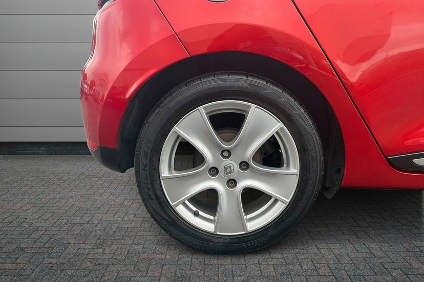 Renault Clio 1.2 16V Dynamique Nav Hatchback HV16CVB Red #5