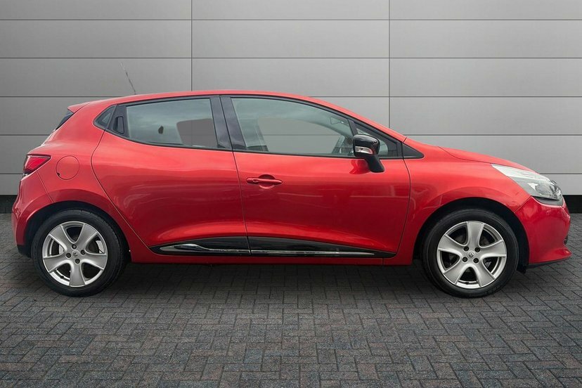 Renault Clio 1.2 16V Dynamique Nav Hatchback HV16CVB Red #4