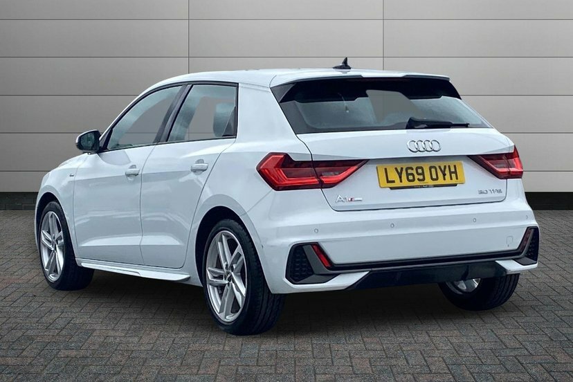 Audi A1 1.0 Tfsi 30 S Line Sportback S Tronic White #2