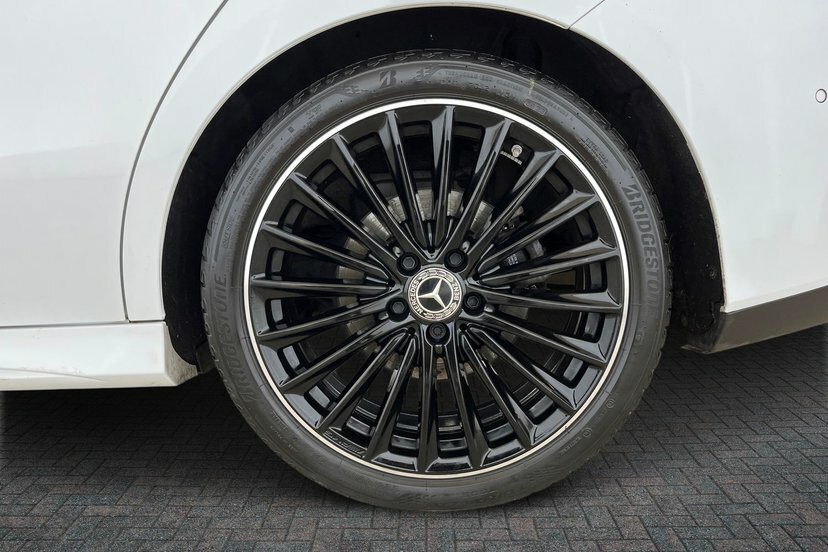 Mercedes-Benz CLA Class Cla 200 Amg Line Premium Plus Coupe KJ23XVN White #4