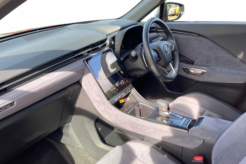 Lexus LBX 1.5 Vvt-ie Takumi Suv Hybrid E-cvt 136  #2