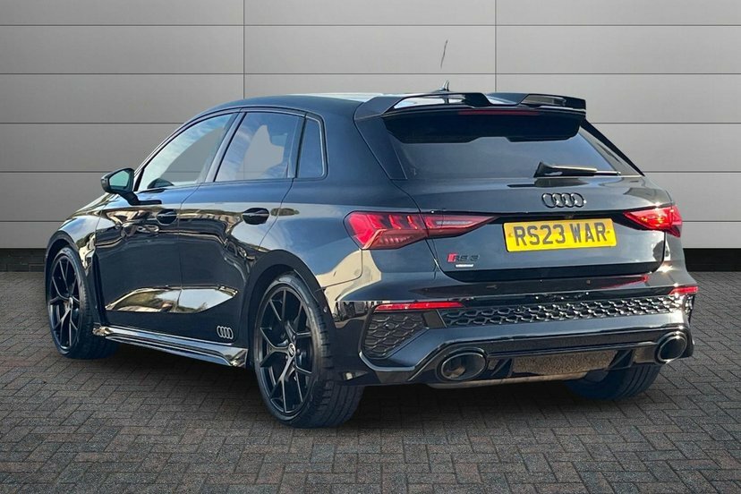 Audi RS3 2.5 Tfsi Carbon Black Sportback S Troni Black #3