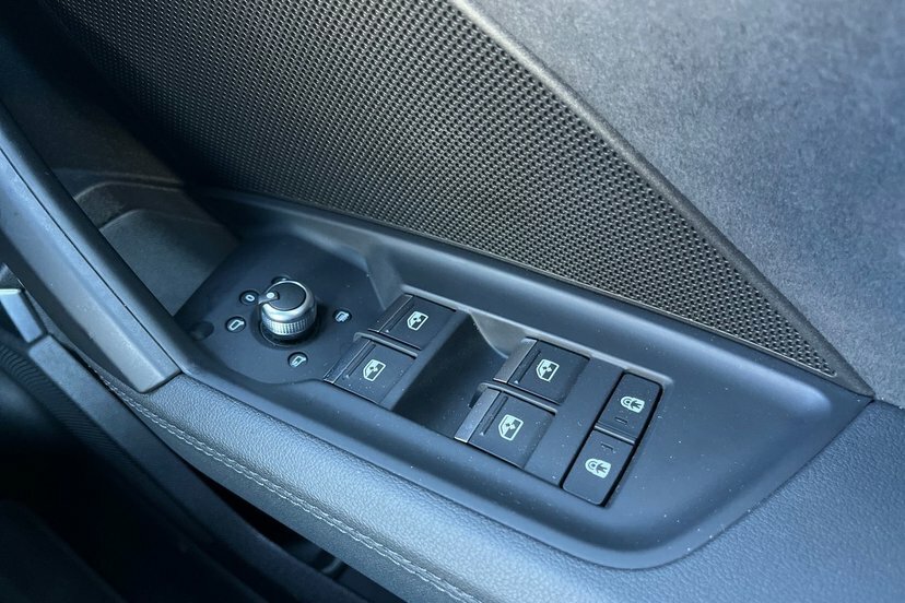 Audi RS3 2.5L Carbon Black Green #18