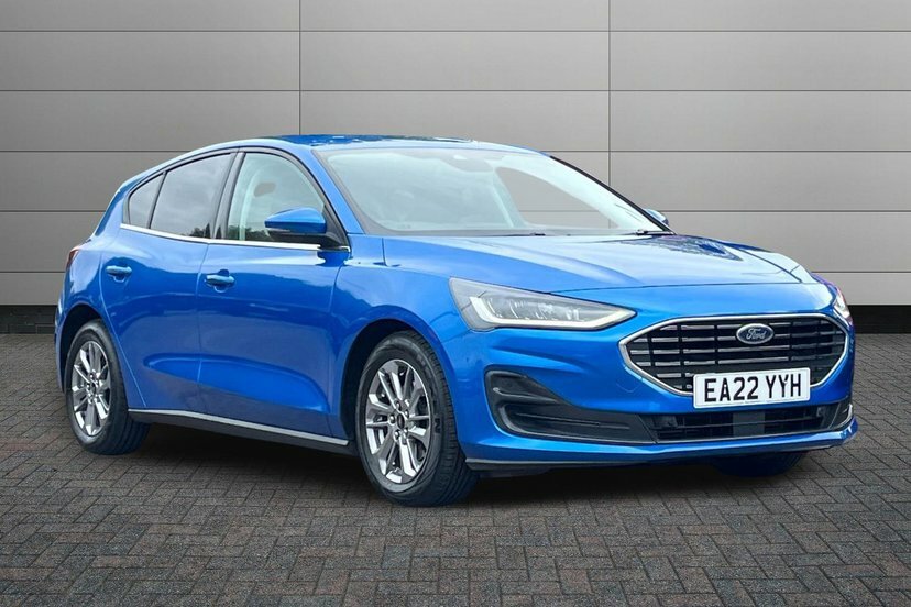 Ford Focus 1.0T Ecoboost Titanium Hatchback Blue