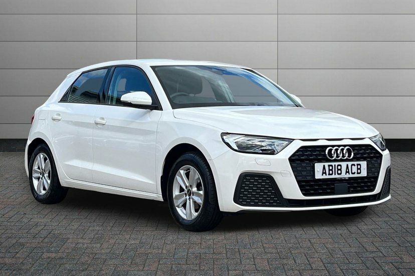 Audi A1 1.0 Tfsi 25 Technik Sportback 9 White