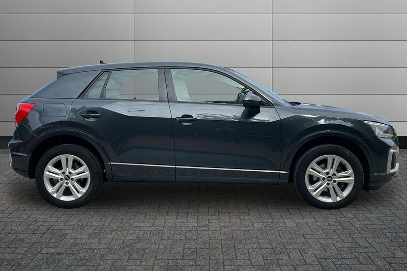Audi Q2 1.0 Tfsi 30 Sport Suv 110 Ps Grey #4