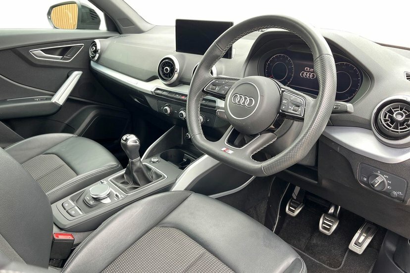 Audi Q2 1.0 Tfsi 30 Black Edition Suv 1 Black #6