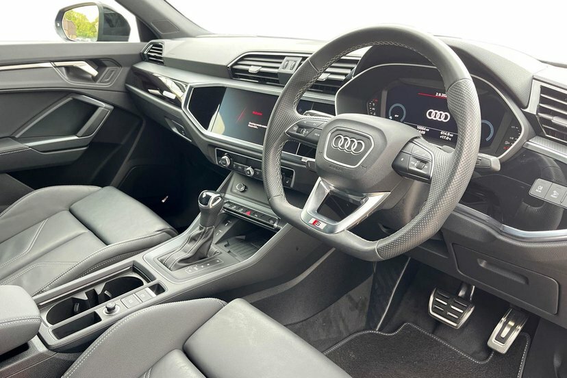 Audi Q3 1.5 Tfsi Cod 35 Black Edition Sportback EA74YUO Blue #6