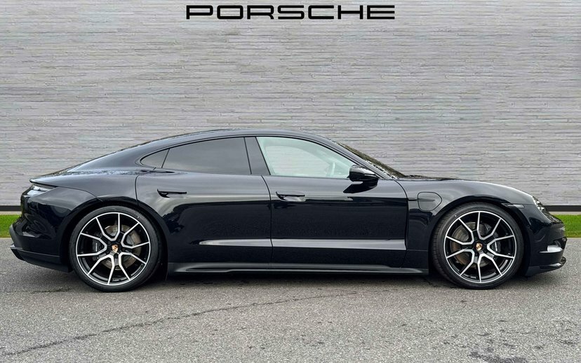 Porsche Taycan Performance Plus 105Kwh Black Edition Saloon E HG75CDO Black #4