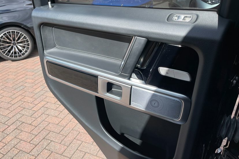 Mercedes-Benz G Class Automatic Black #31