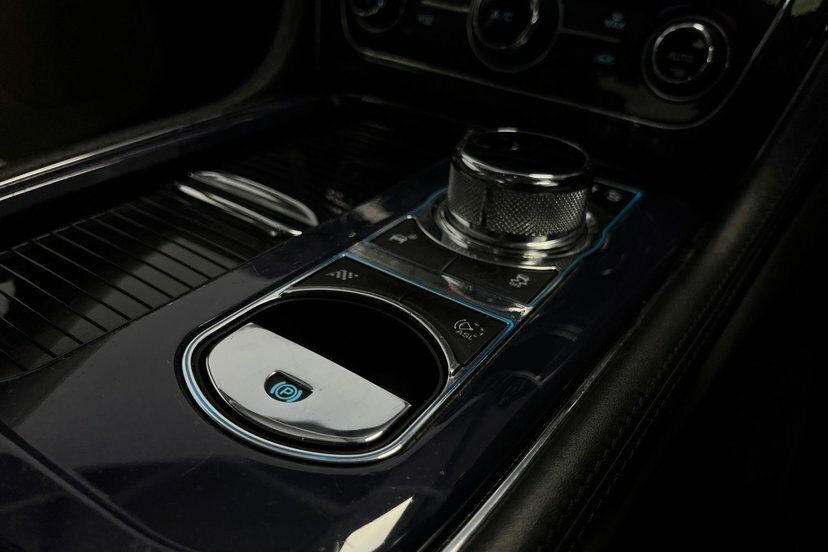 Jaguar XJ Grey #19