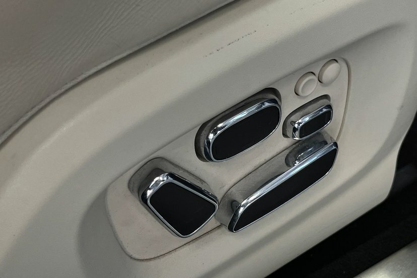 Jaguar XJ Grey #16